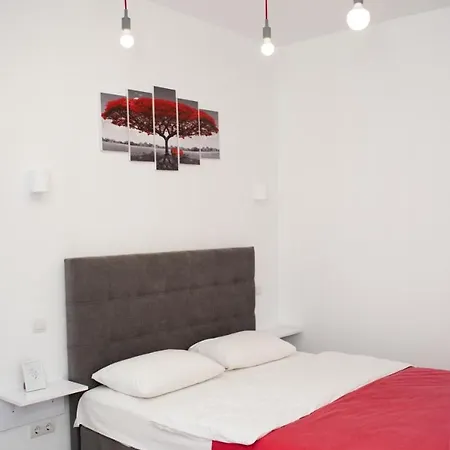 Deluxe Apartment In Old City Center Lviv Exterior photo