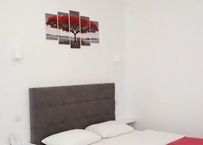 Deluxe Apartment In Old City Center